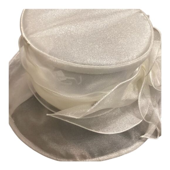 Forbusite Elegant White Sheer Hat - Picture 12 of 12